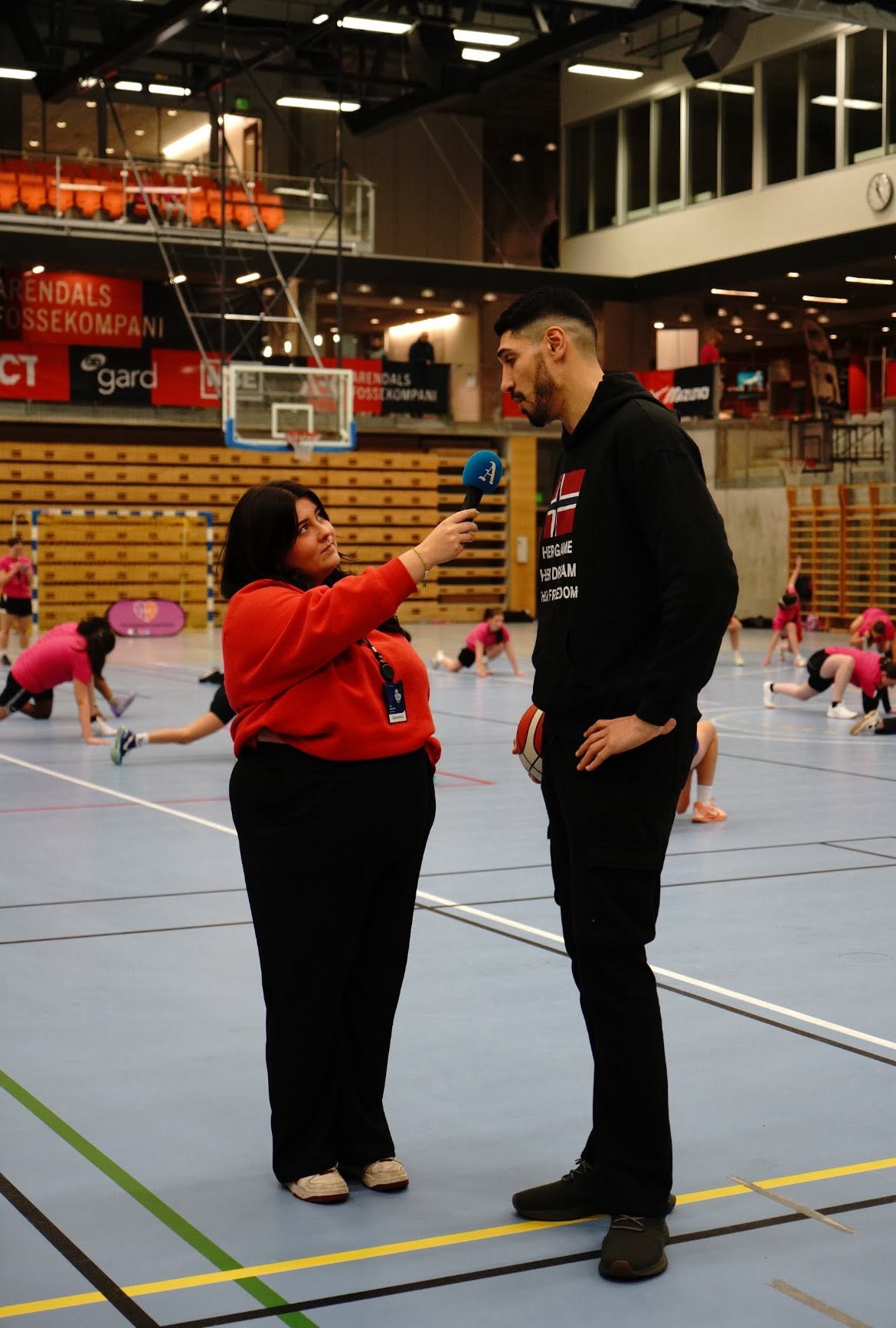 Girls Got Game – med NBA-stjernen Enes Freedom – bilde 9